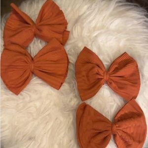 Orange clip bows